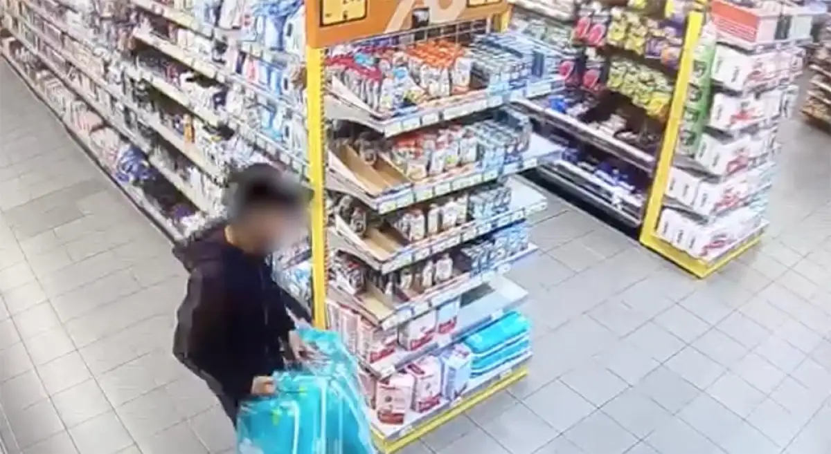 В Нур-Султане полиция завела уголовное дело на парня за кражу памперсов - видео