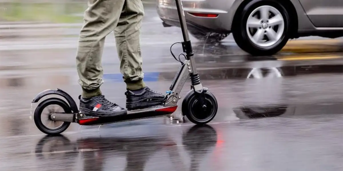 Когда в Казахстане водителей электросамокатов признают участниками дорожного движения 