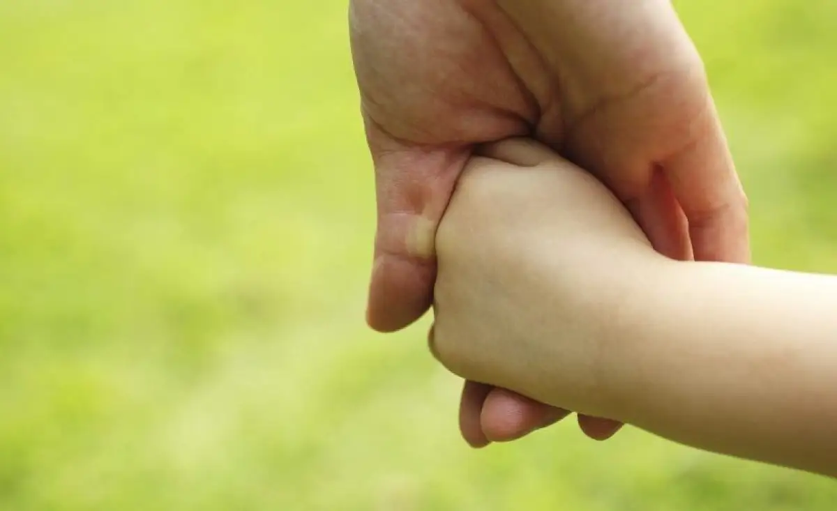 В Казахстане ограничат возраст для приемных родителей