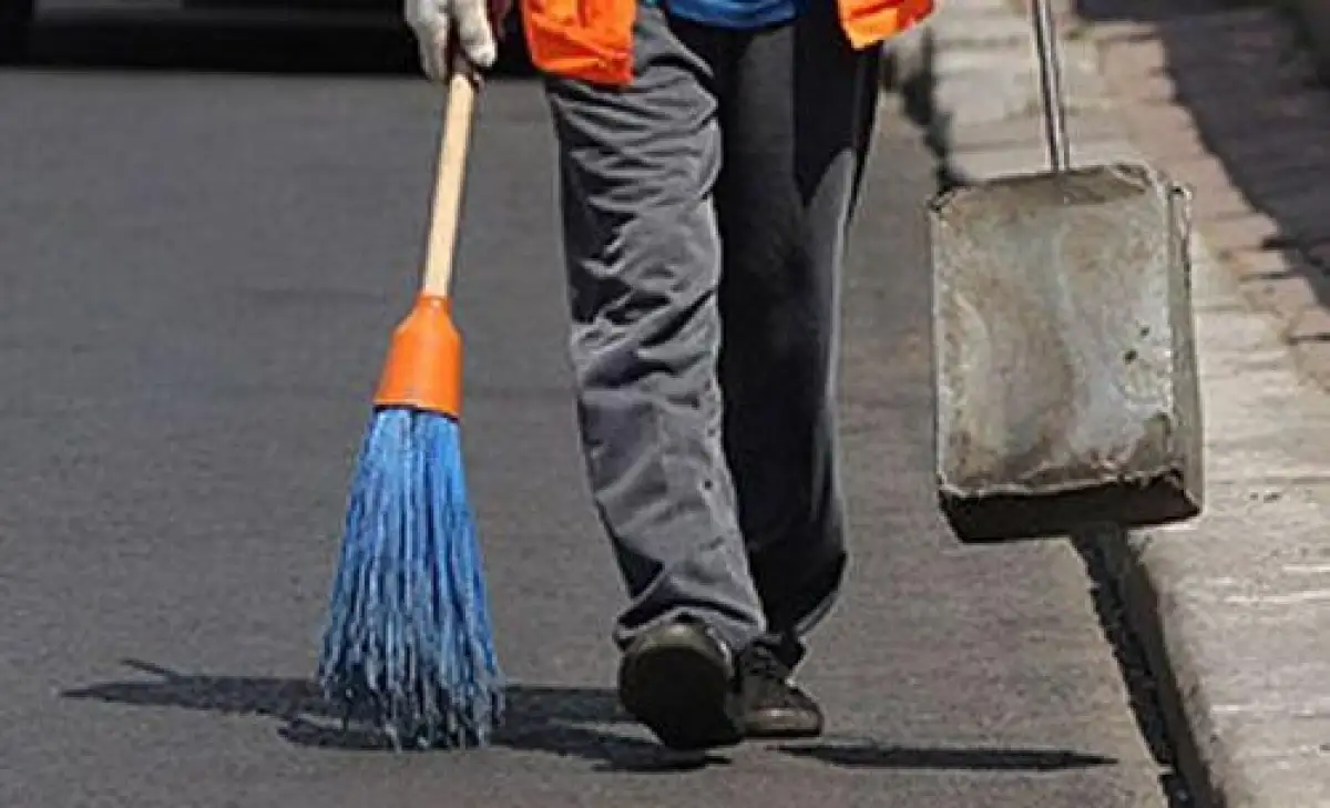 Поздравим дворников: в Казахстане учредят новый профессиональный праздник