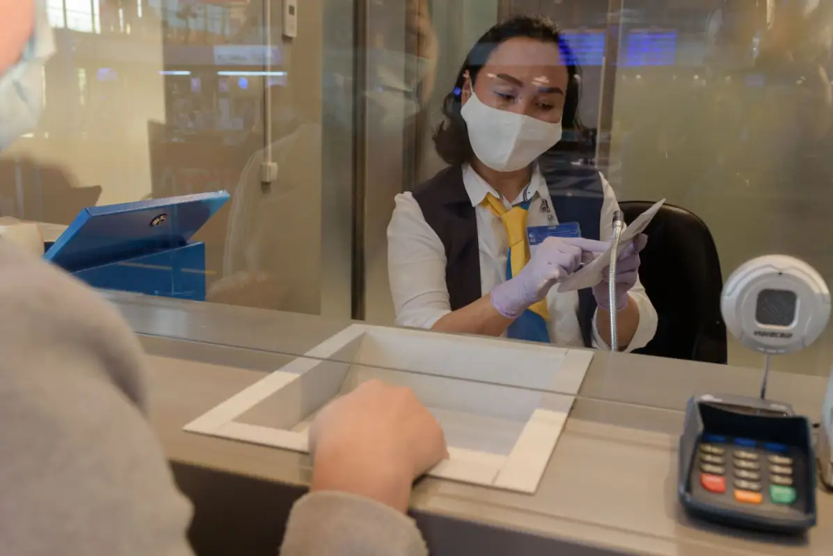 Билетов уже нет: министр транспорта ответил на жалобы казахстанцев