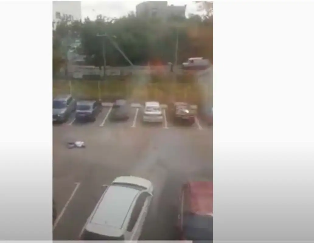 В Караганде произошла перестрелка на улице, ранены двое