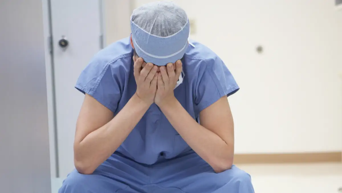 Законопроект, смягчающий наказания за врачебные ошибки, внесут в Мажилис Парламента РК