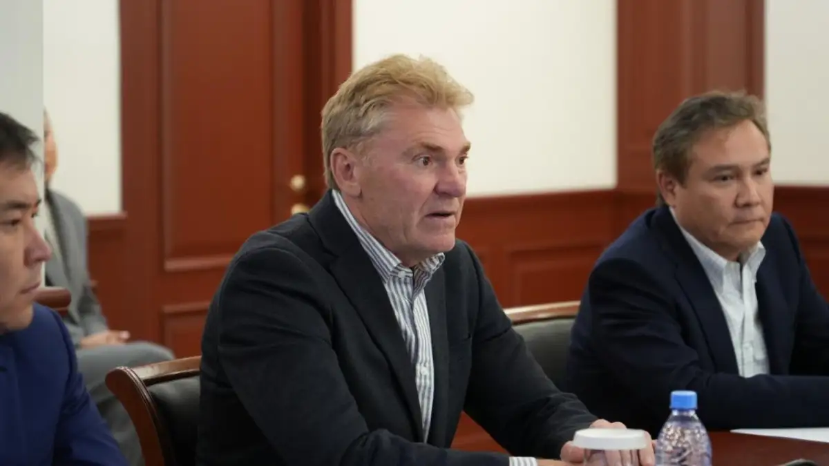 Легендарного лыжника Смирнова попросили помочь с подготовкой казахстанских спортсменов