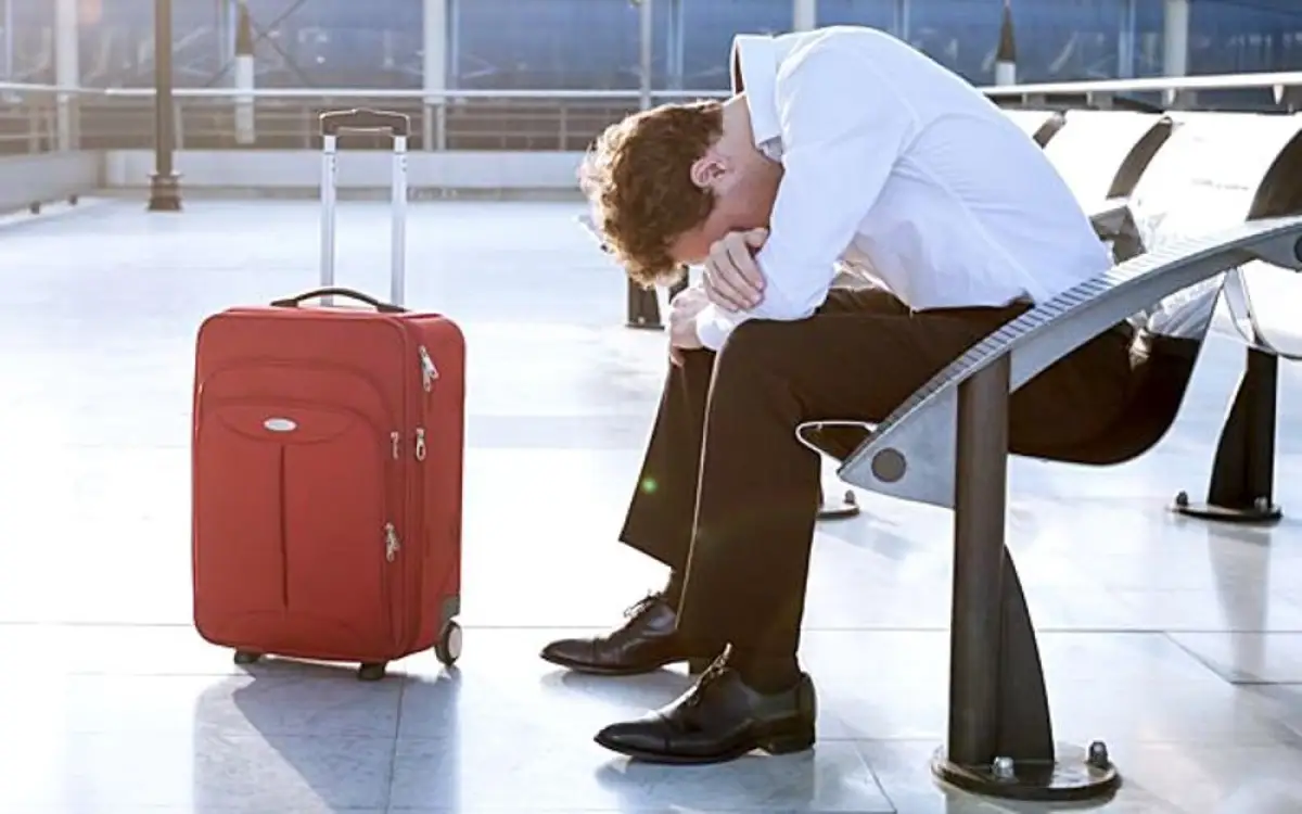 Запрет на выезд: какие еще последствия ждут казахстанцев, признанных банкротами