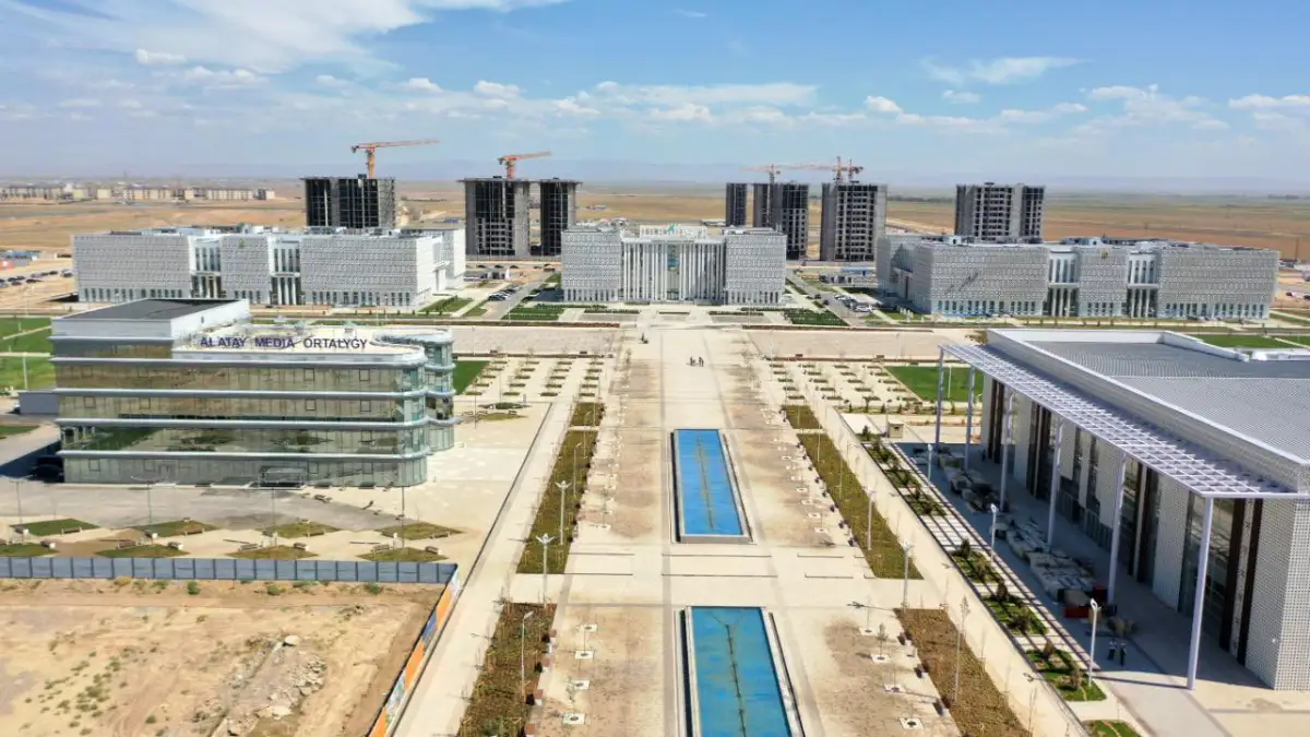 В Туркестане построят солнечную электростанцию и 24 развязки