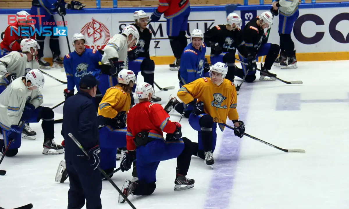 Игроки "Барыса" показали настроение: фото с открытой тренировки