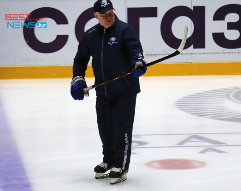 "Всё оставили в четвертом матче": Михайлис назвал причину разгрома "Барыса"