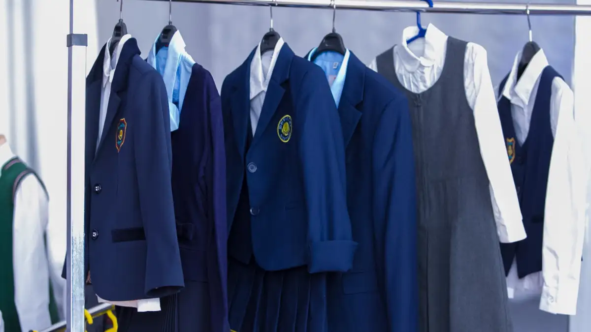 Цвет настроения – синий: в какой форме разрешили учиться казахстанским школьникам