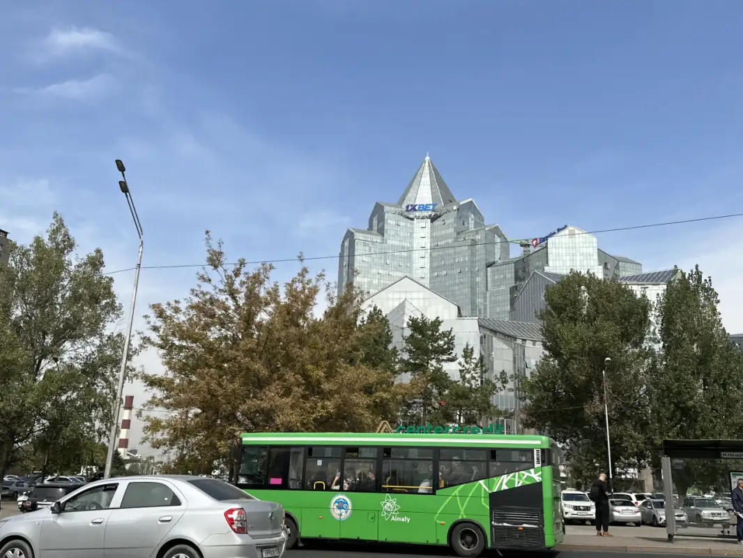 В Алматы поэтапно подключают к отоплению социальные объекты