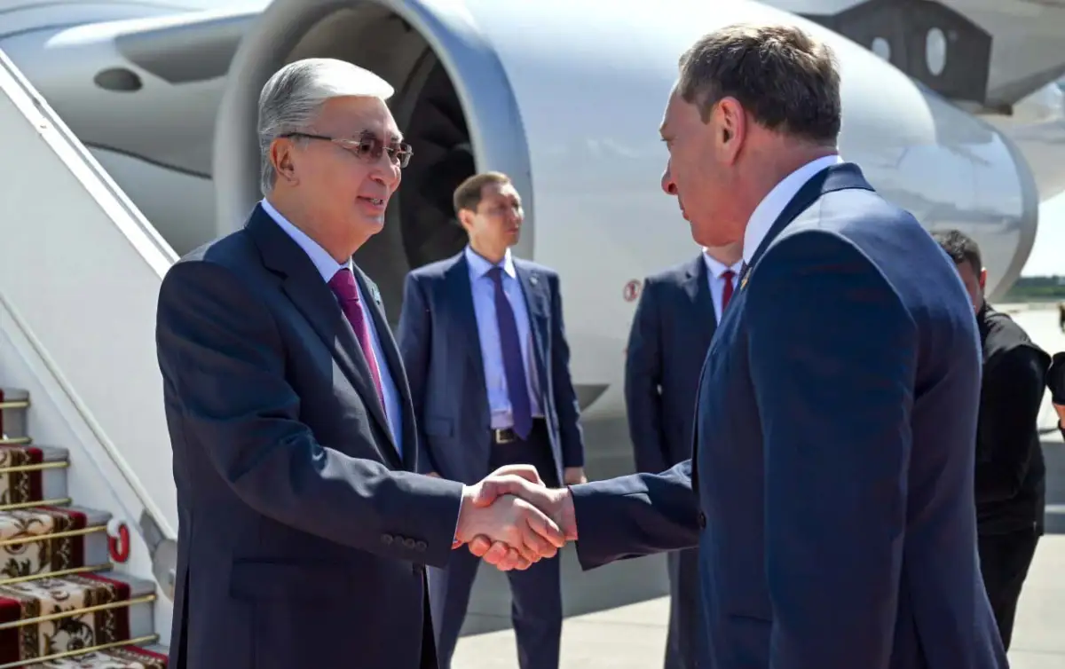 Президень Казахстана прибыл в Минск