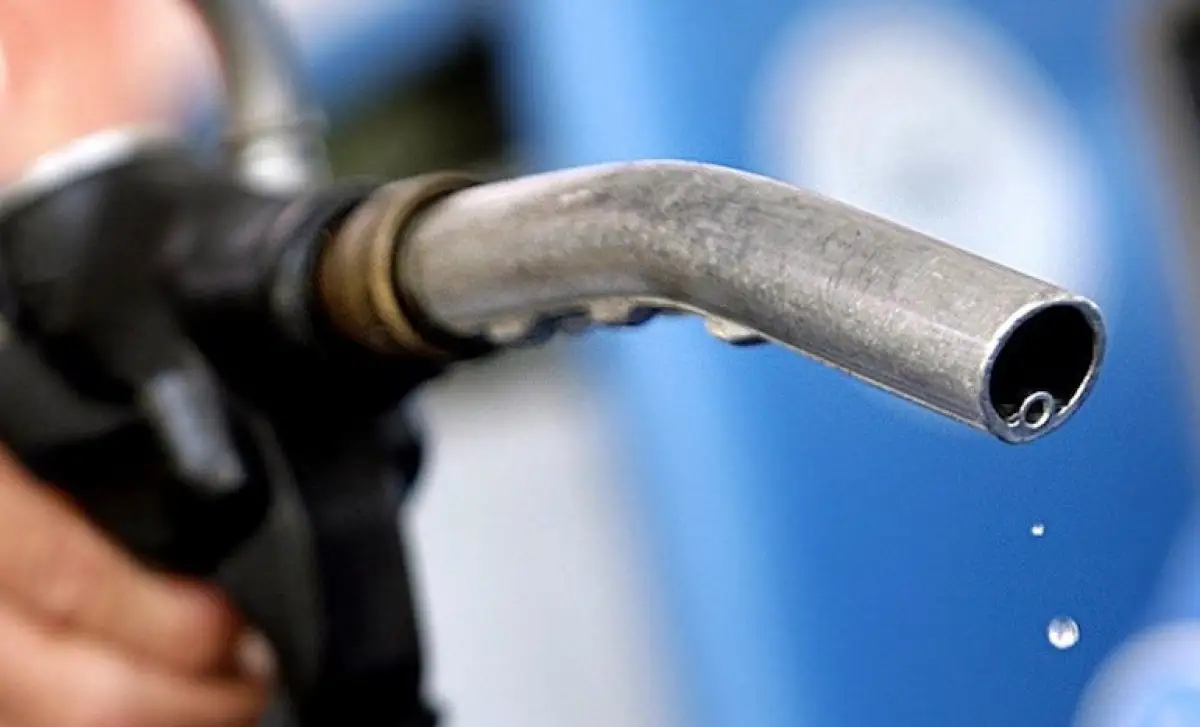 Минэнерго успокаивает казахстанцев - без бензина страна не останется