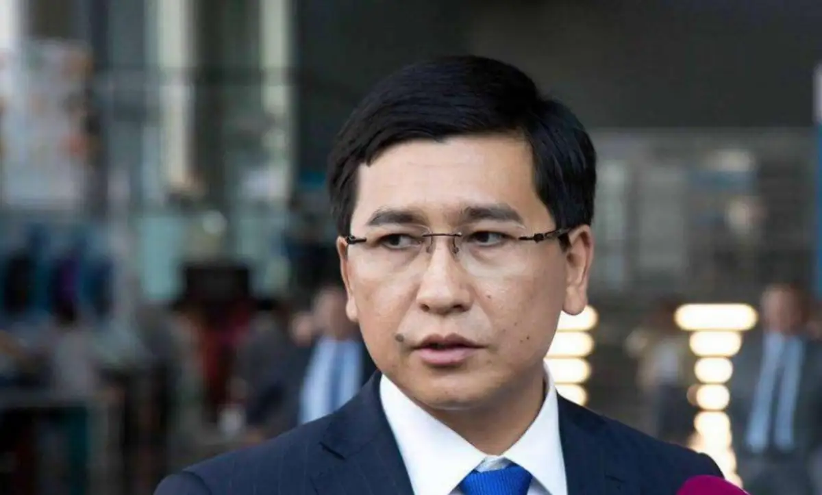 Министр образования Аймагамбетов сдал тест на COVID19