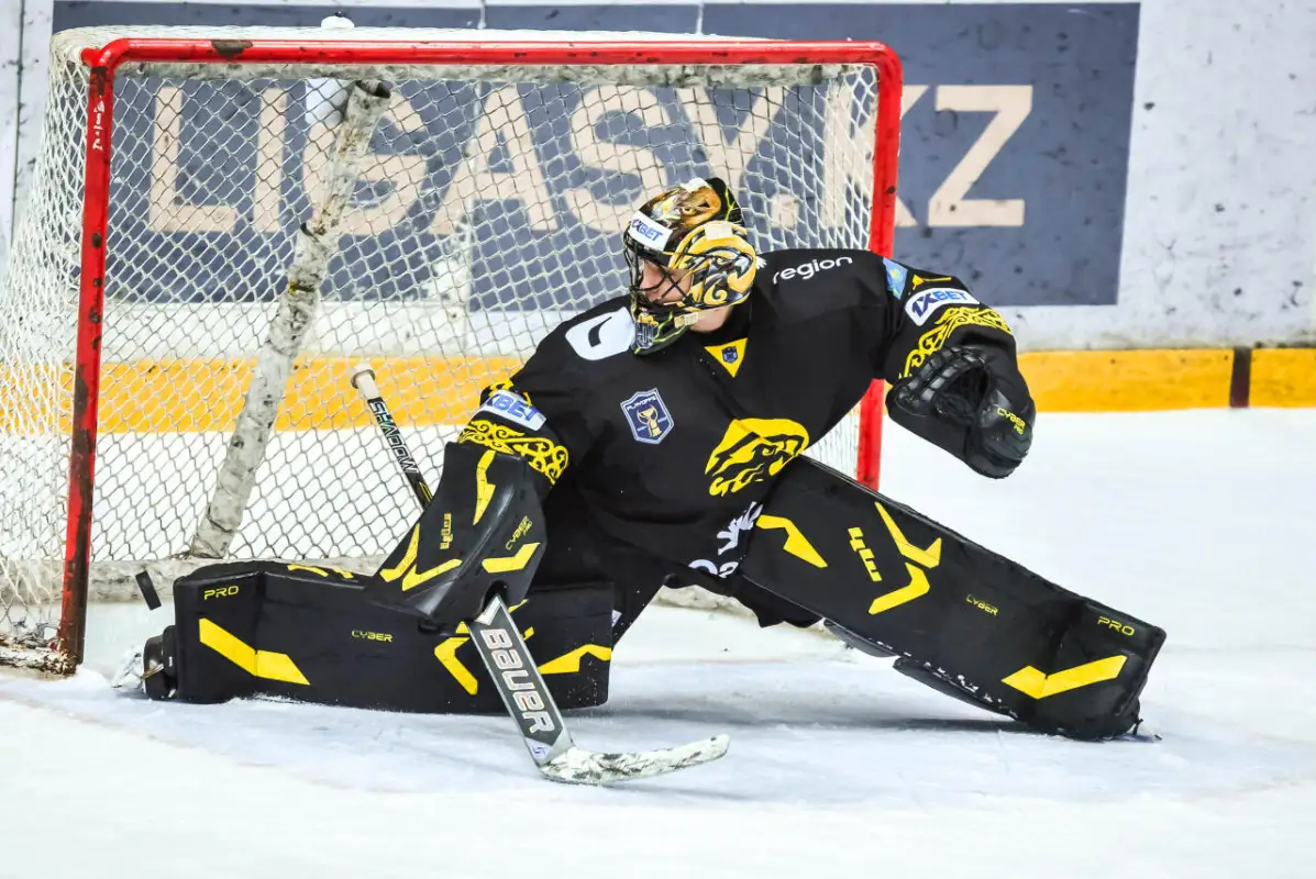 «Номад» уверенно обыгрывает «Сарыарку» в Караганде