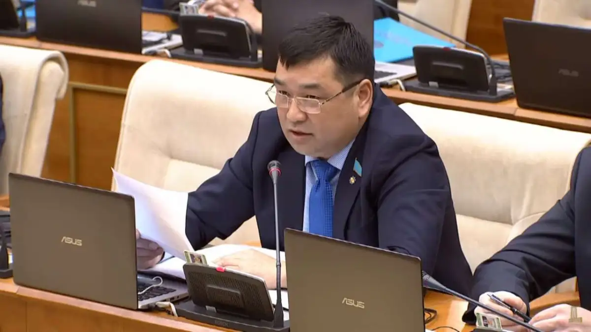 Абилдаева лишили депутатского мандата