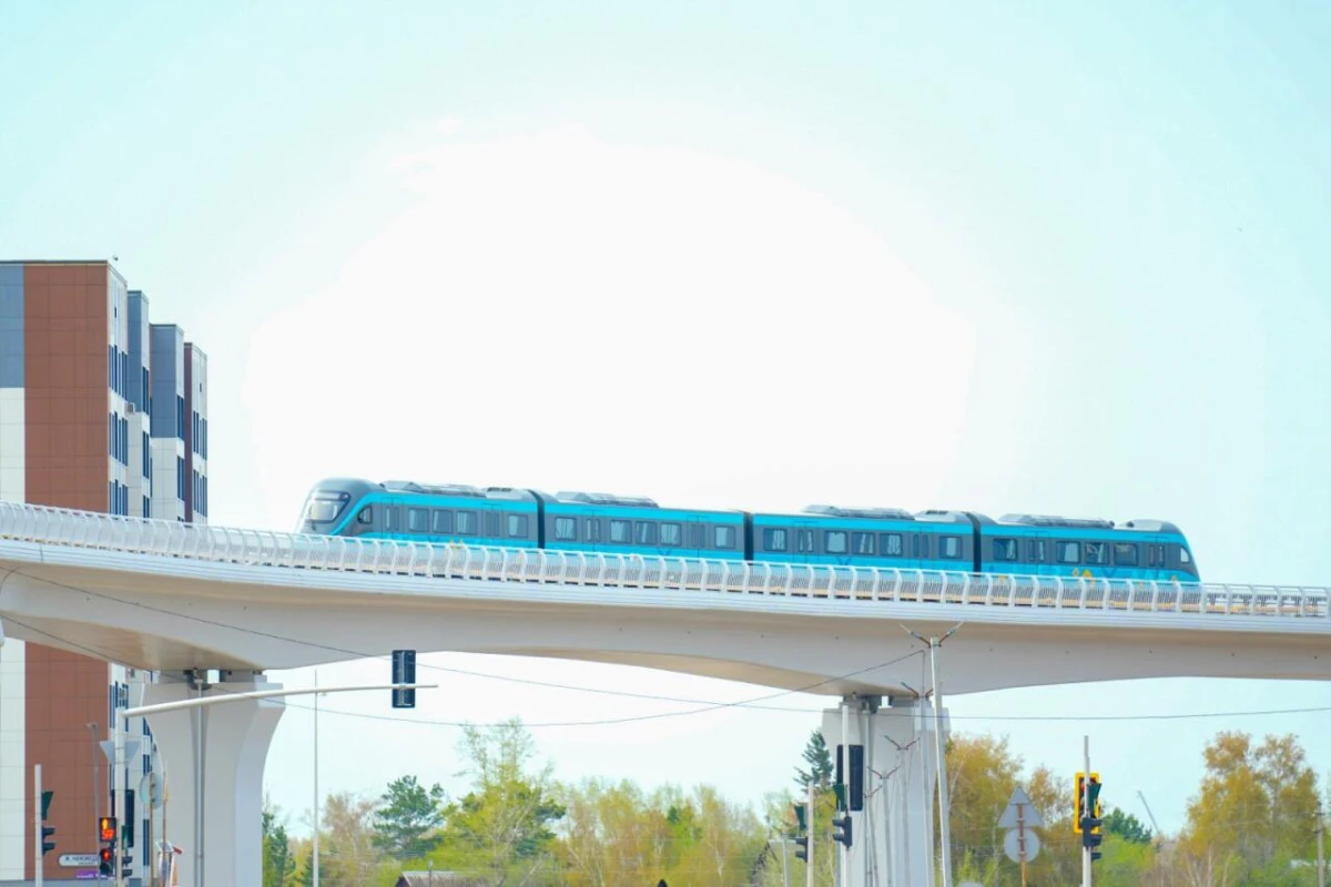 В Астане из-за нерадивых пассажиров возникли задержки в движении LRT  