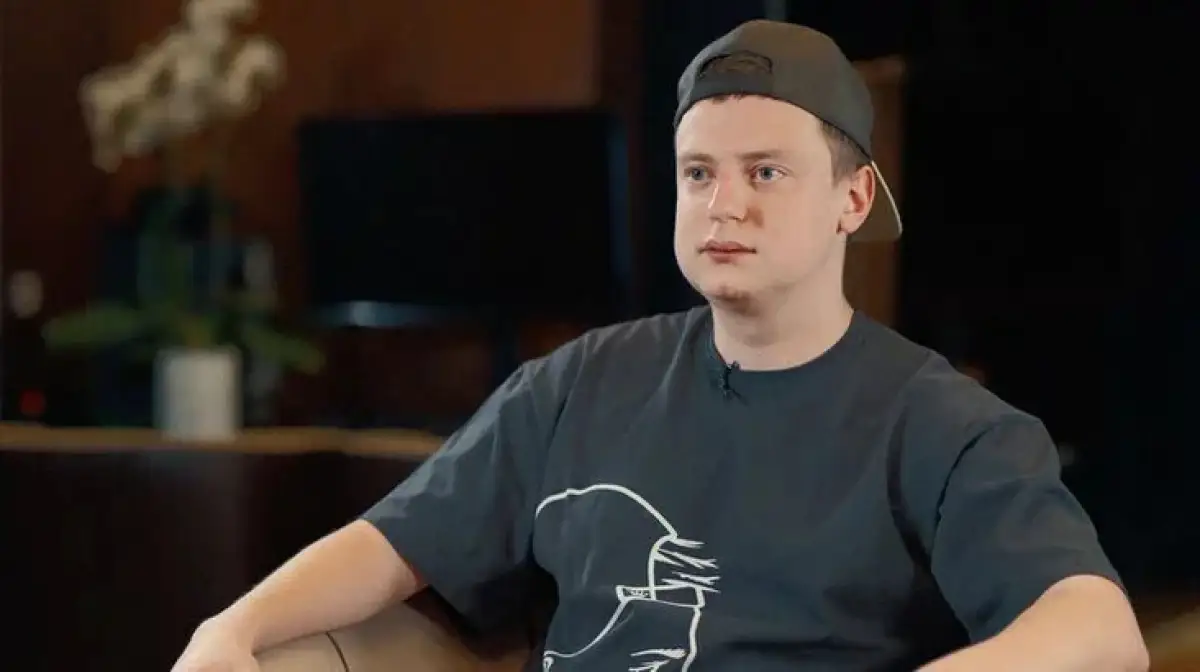 Блогера Mellstroy объявили в розыск в Казахстане