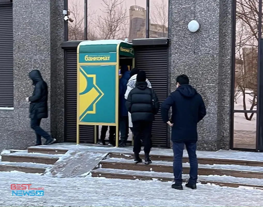 Большинство банков в Казахстане открылись – АРРФР