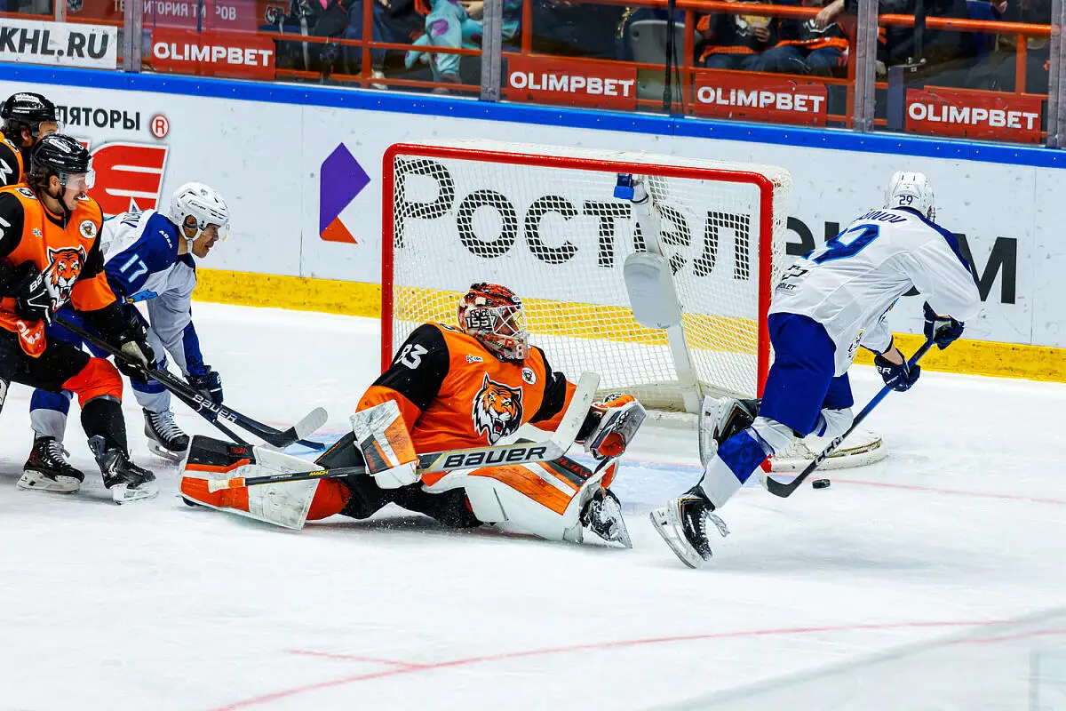 "Барыс" проиграл, но заработал драгоценный балл