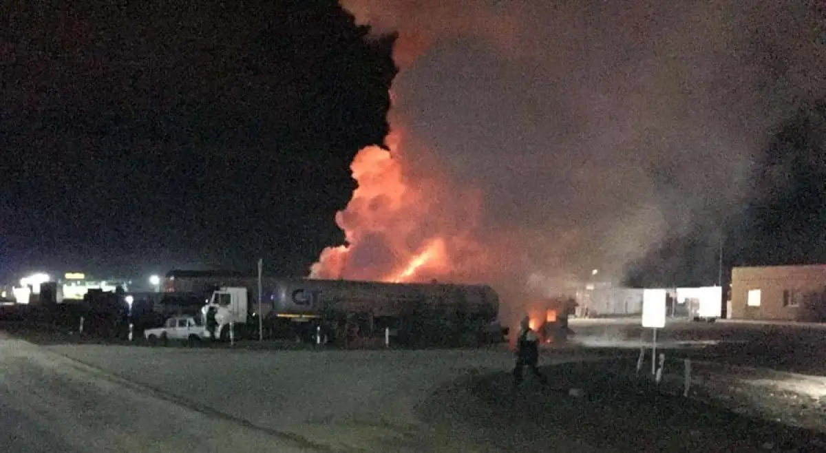 В Мерке при перекачке газа сгорели три объекта