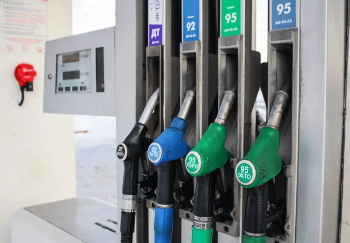 В трех городах и пяти областях Казахстана подешевеет дизтопливо - Агентство