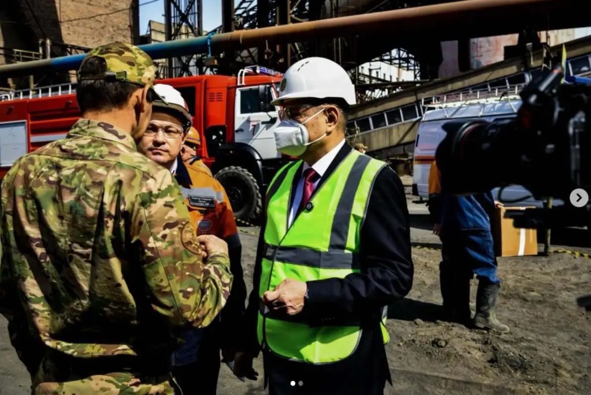 Пожар на "Казцинке": аким Усть-Каменогорска обратился к горожанам