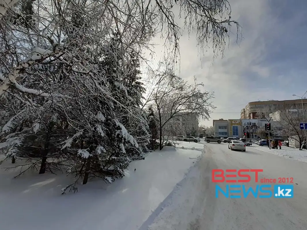 Нур-Султан после шторма превратился в зимнюю сказку 
