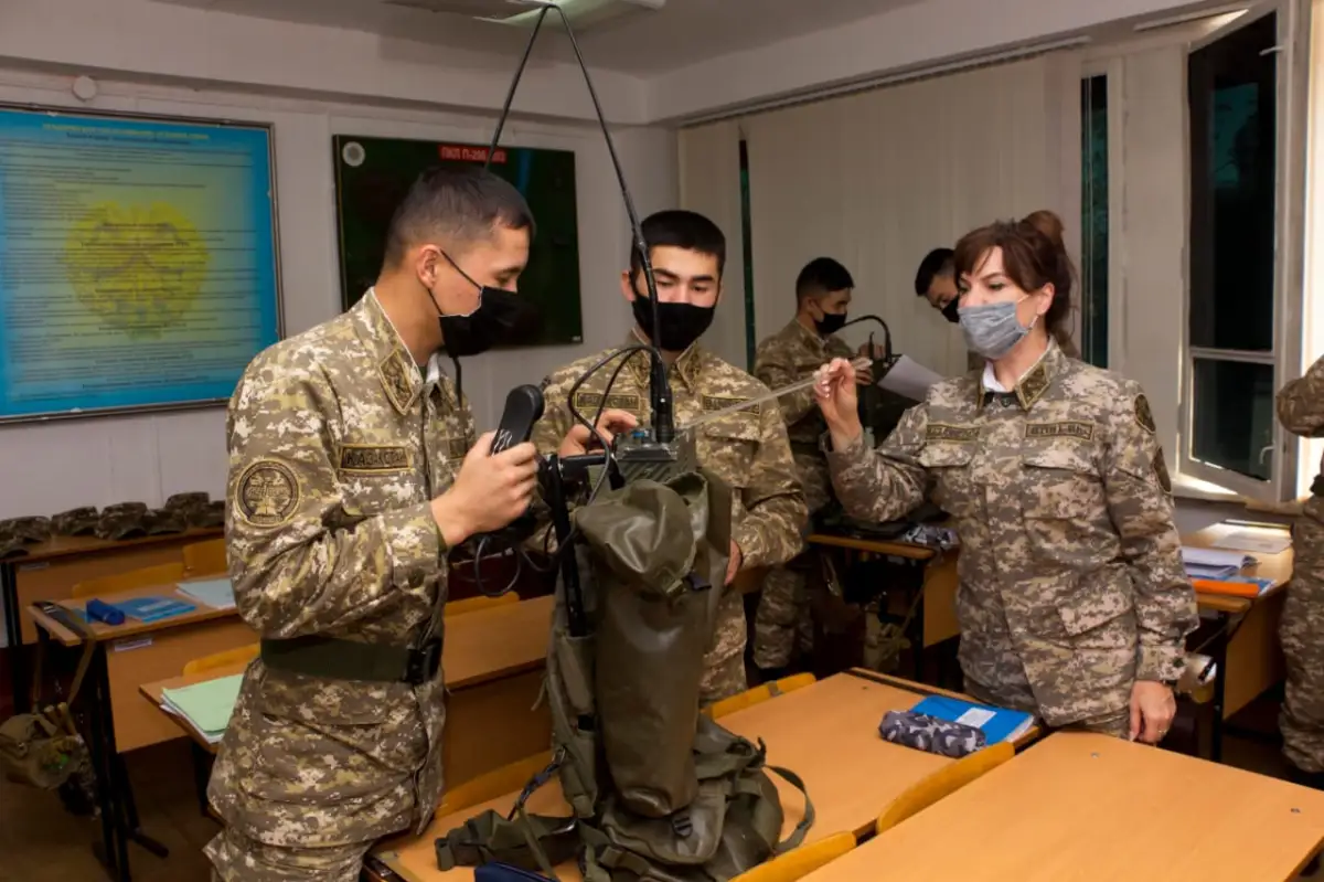 20 октября профессиональный праздник в Вооруженных Силах Казахстана военных связистов