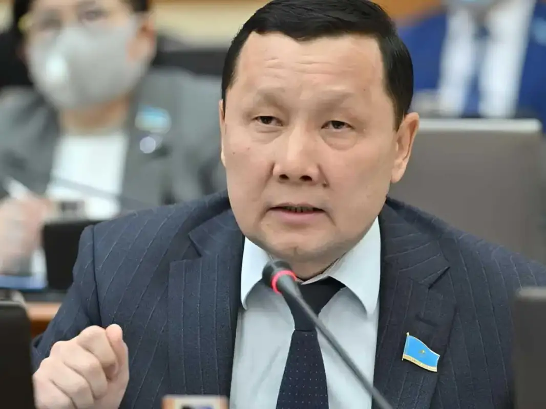 Мажилисмен Абзал Куспан может вступить в партию "AMANAT"