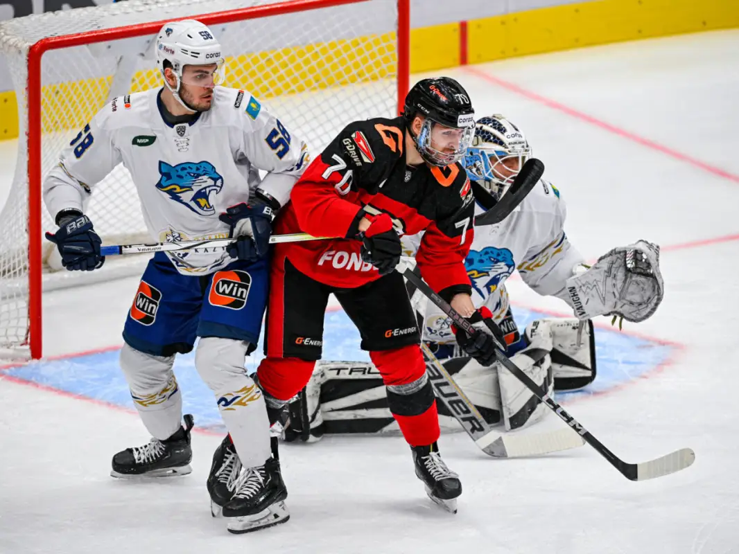 Барыс проиграл Авангарду с одной забитой шайбой