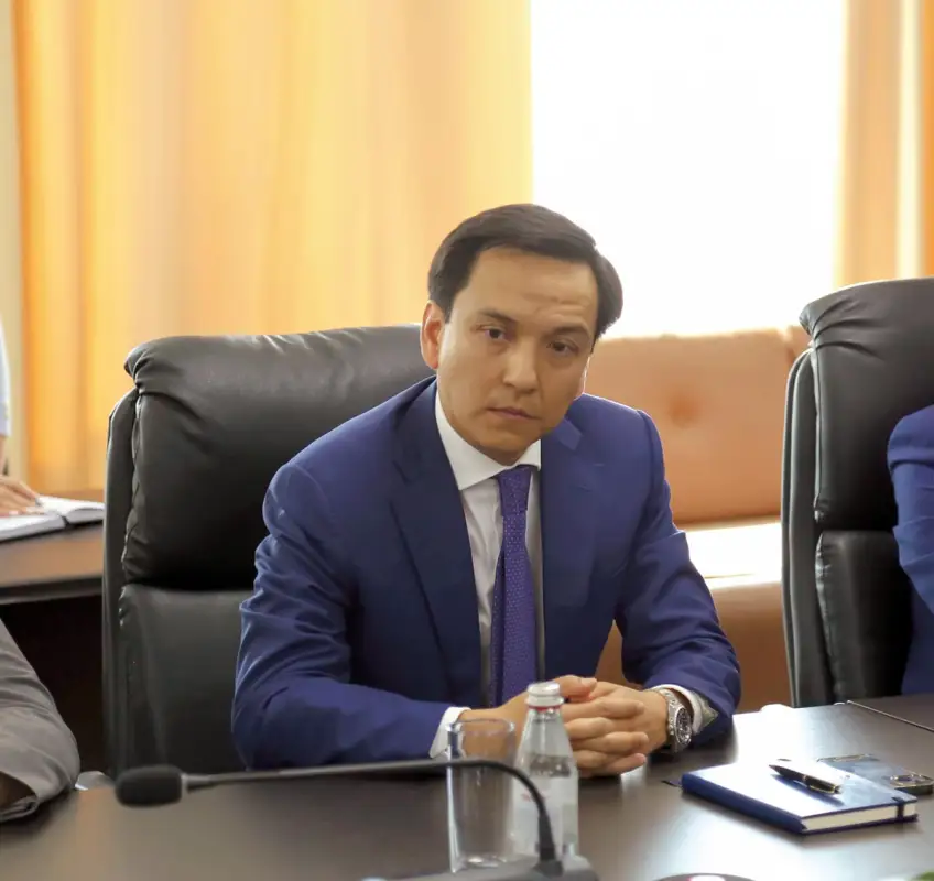 Санжар Жаркешов представил нового руководителя «Казтрансгаз Аймақ»
