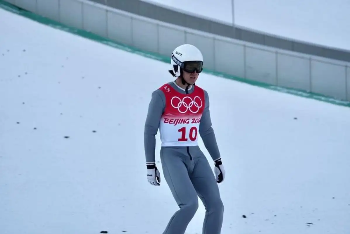 Казахстанец Ракпаров отобрался в лыжном двоеборье на Олимпиаде-2022