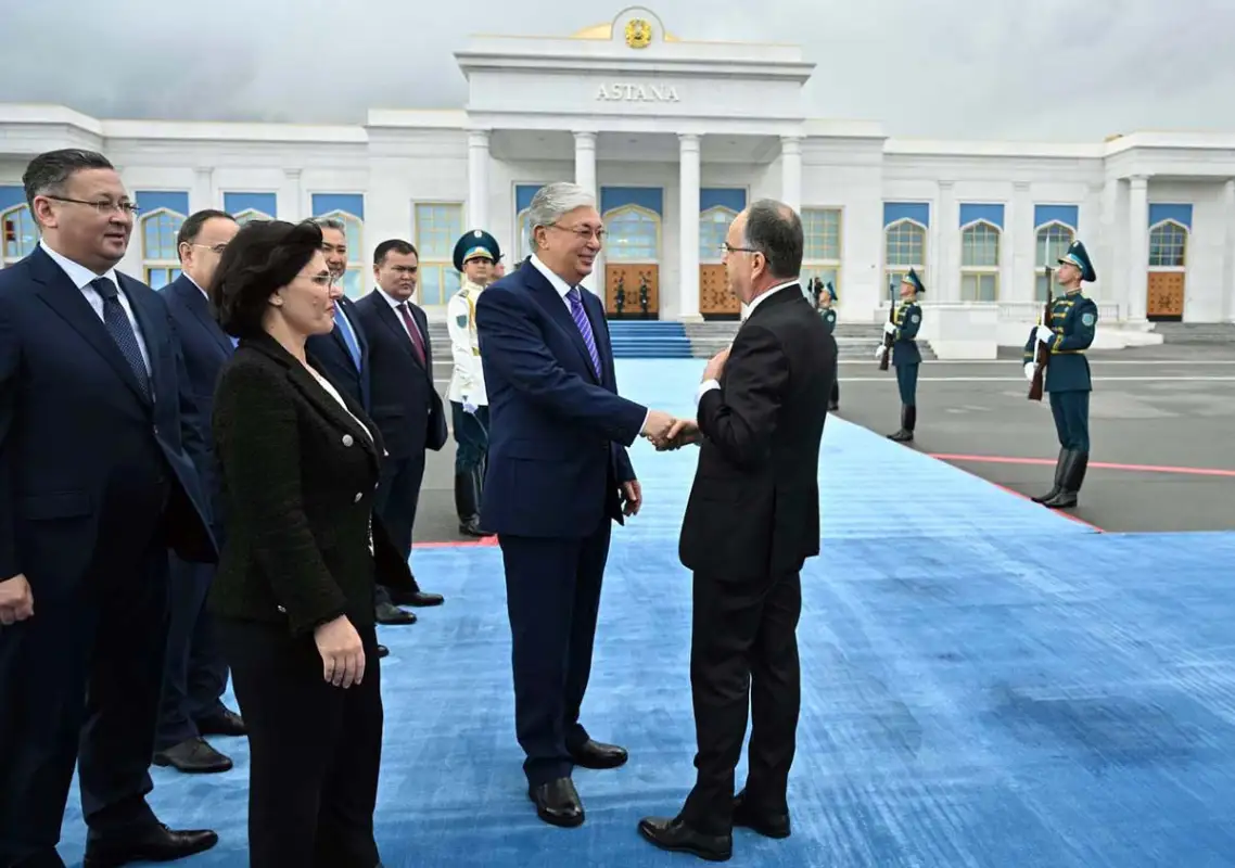 Токаев проводил Президента Албании в аэропорту