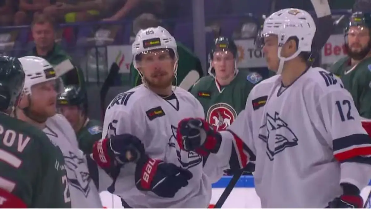 Маклюков забил за "Металлург" и поцеловал перчатку - видео