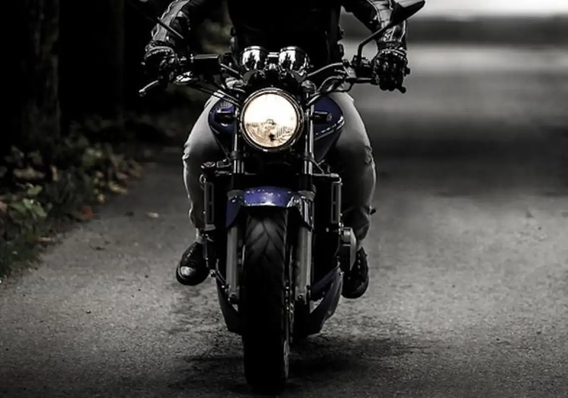 В Нур-Султане наказали 15 байкеров за нарушение режима ЧП