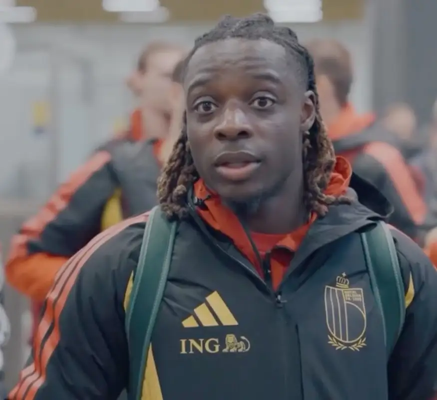 Сборная "красных дьяволов" прилетела в Астану