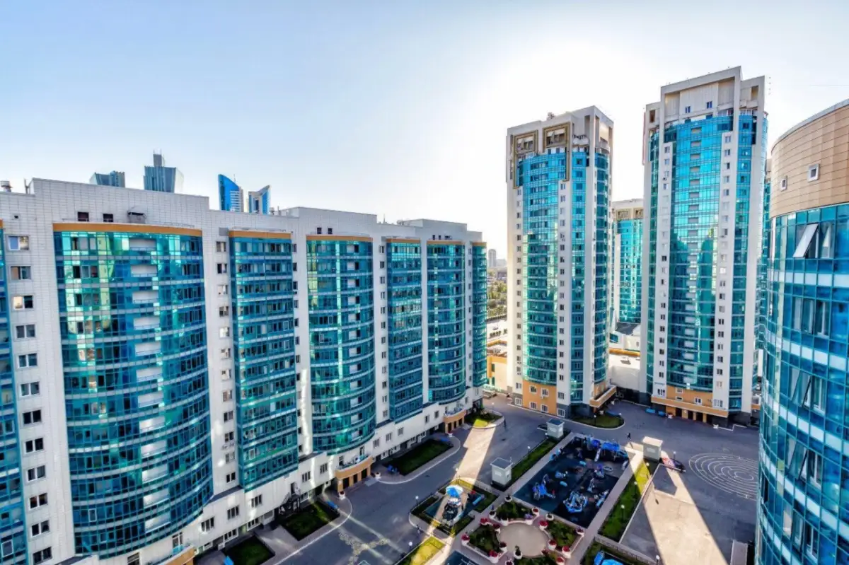 Группа сутенеров организовала бордели в трех ЖК Астаны