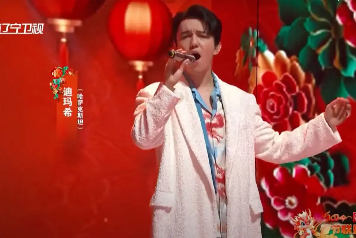 Димаш выступил на главных телеканалах Китая