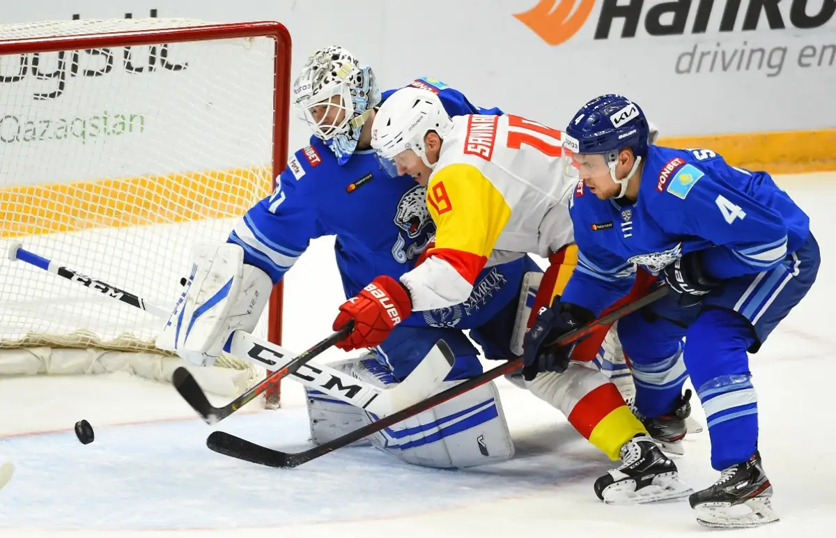 Йокерит задавил Барыс мощью и выиграл