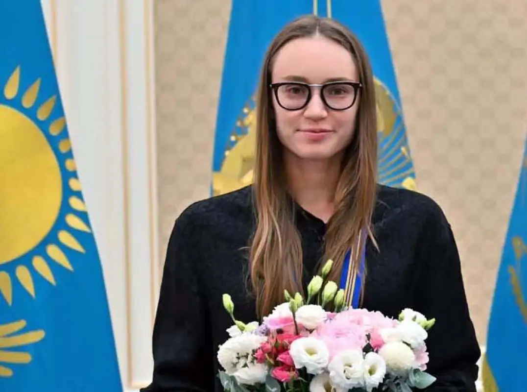 Елена Рыбакина удивила своим новым style