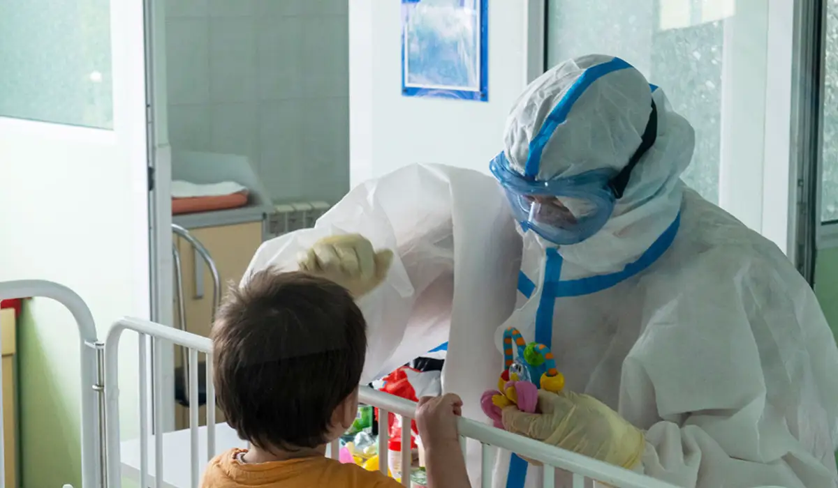 В Казахстане дети стали чаще заражаться «дельта» штаммом коронавируса – иммунолог