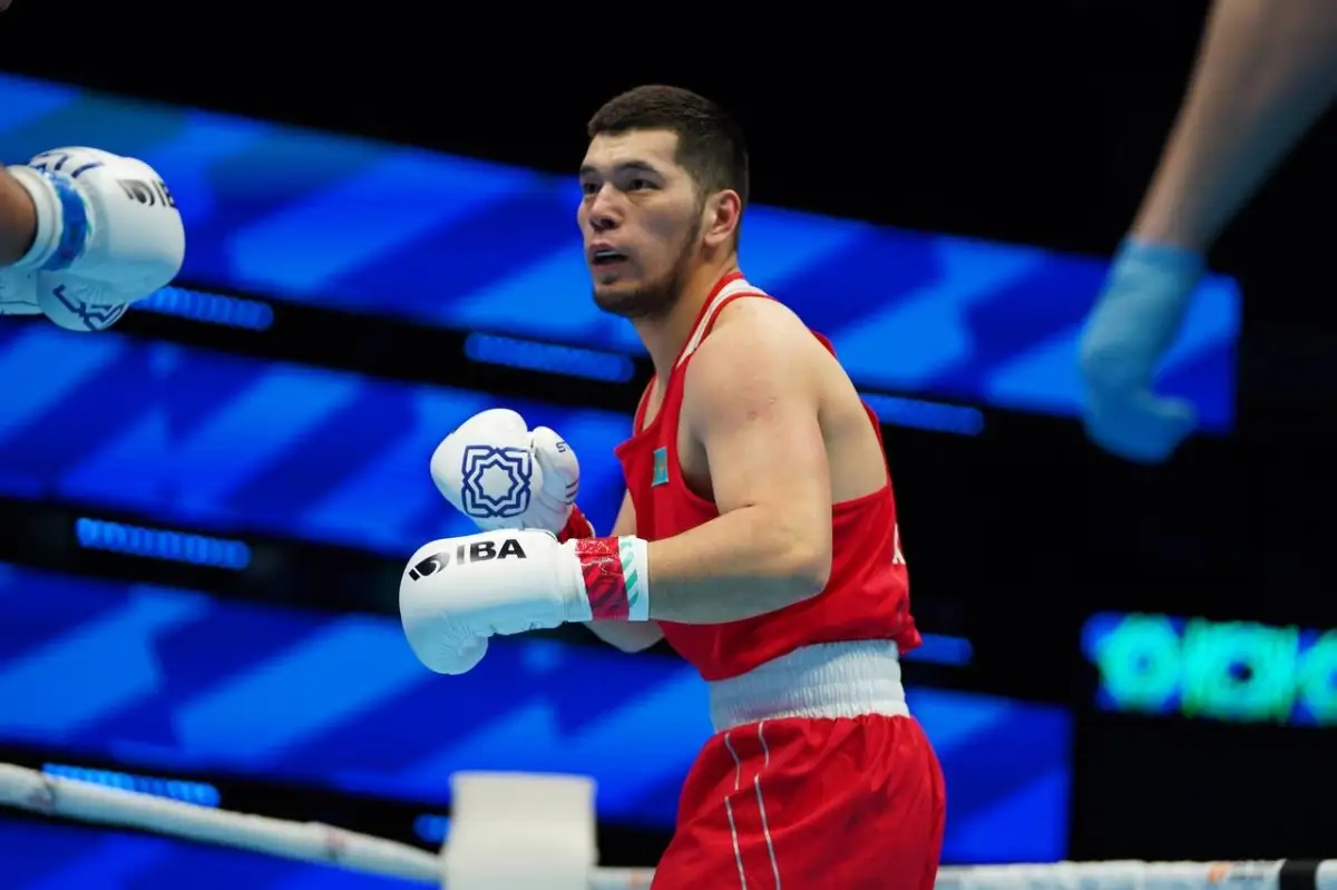 Айбек Оралбай без проблем победил на этапе Кубка мира