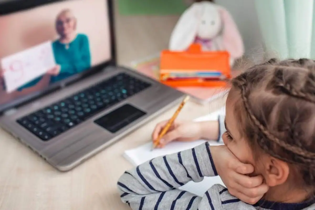 Учащиеся 0-4 классов второй смены в Нур-Султане перейдут на "дистанционку"