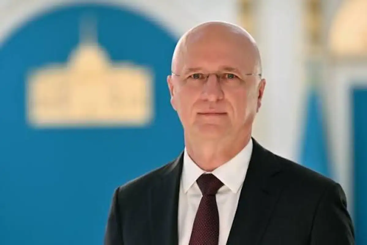 Роман Скляр депутаттардың алдында “қазақшасын” көрсетті