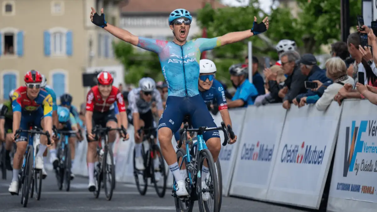 Лудовико Меллано из XDS Astana Development Team выиграл этап во Франции
