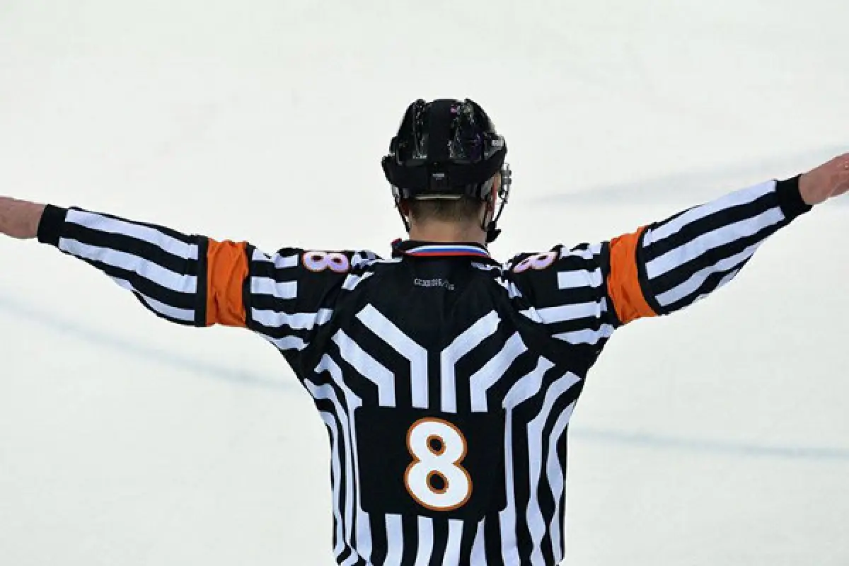 В Барысе не уточняют, где именно выявили COVID19 у арбитров КХЛ