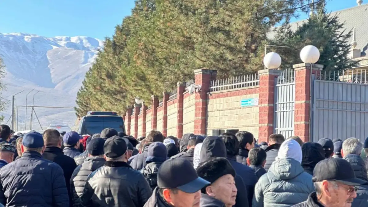 В Шамалгане начались похороны Болата Назарбаева 