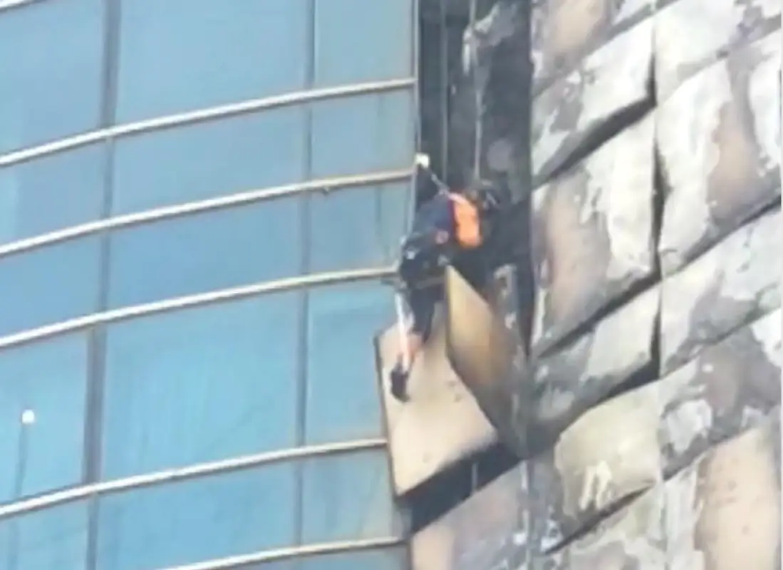 В ЖК «Rixos Khan Shatyr Residences» начались аварийные работы