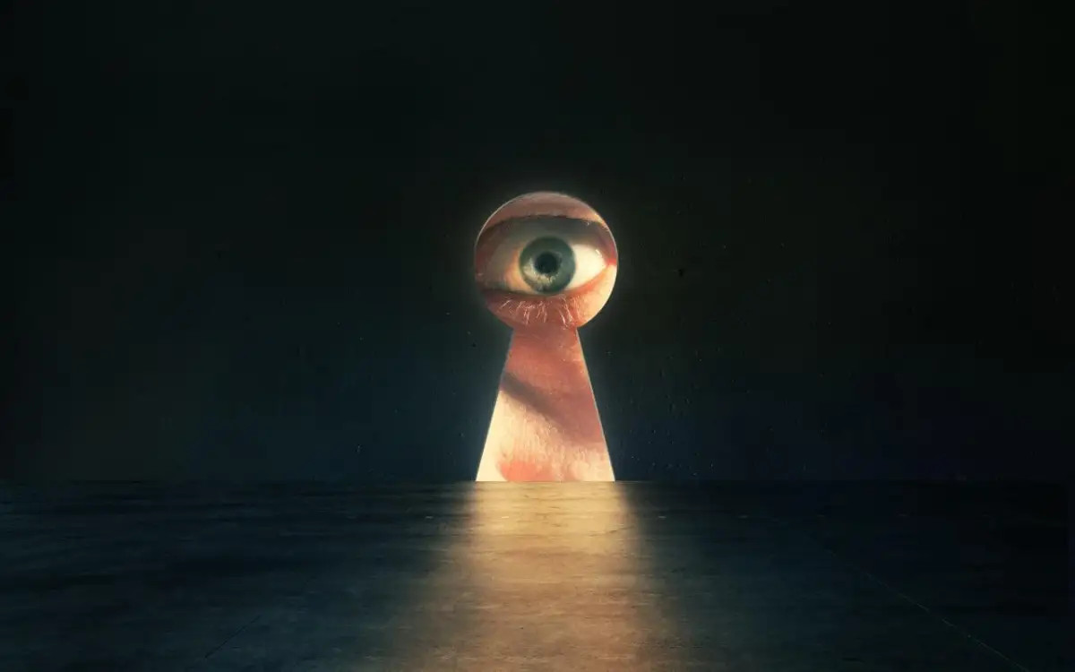 "Преследовал 1,5 года": в Казахстане вынесли первый приговор за сталкинг