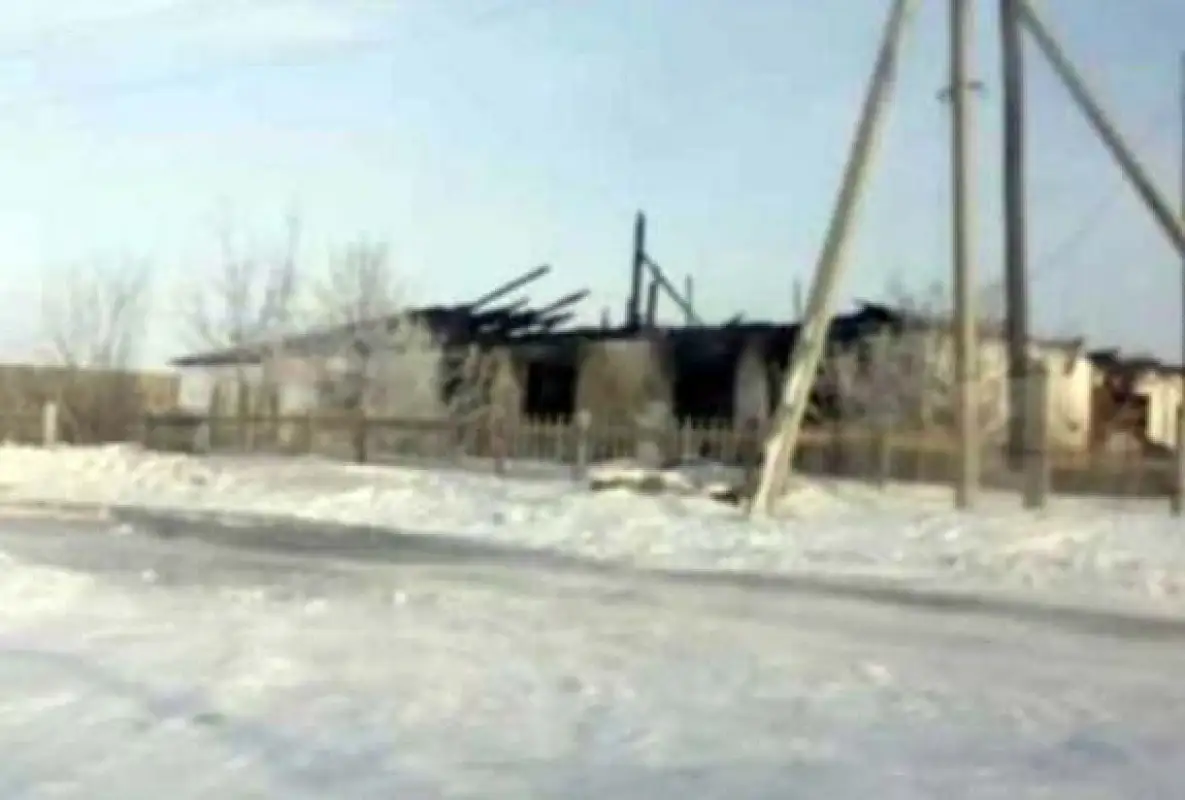 Годовалые дети и двое взрослых погибли на пожаре в Торгае